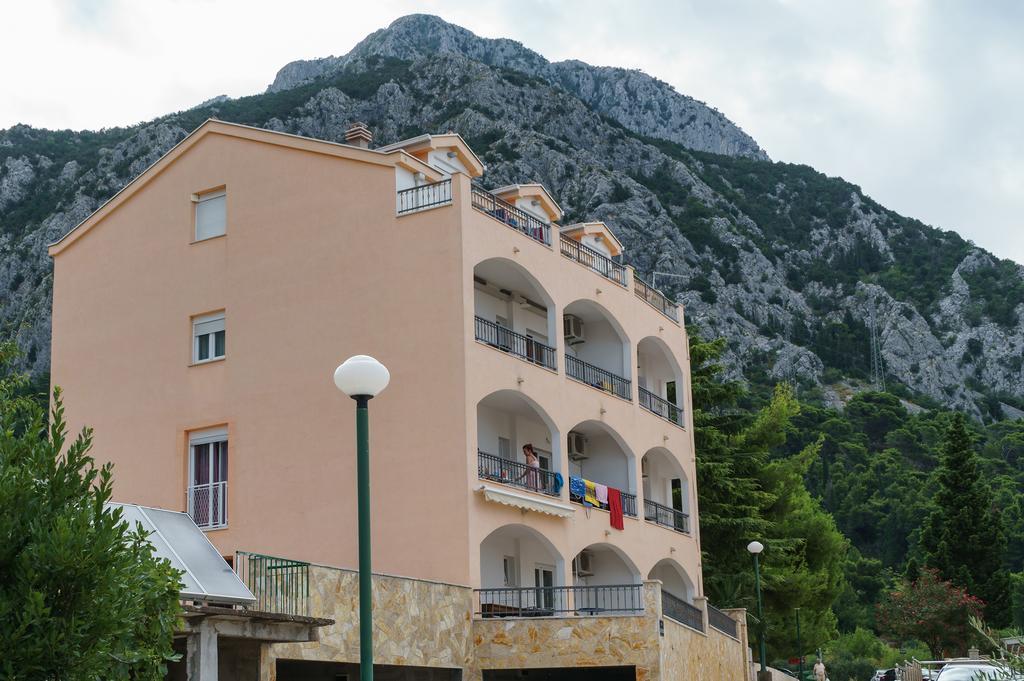 Apartments Grozdana Gradac  Exteriér fotografie